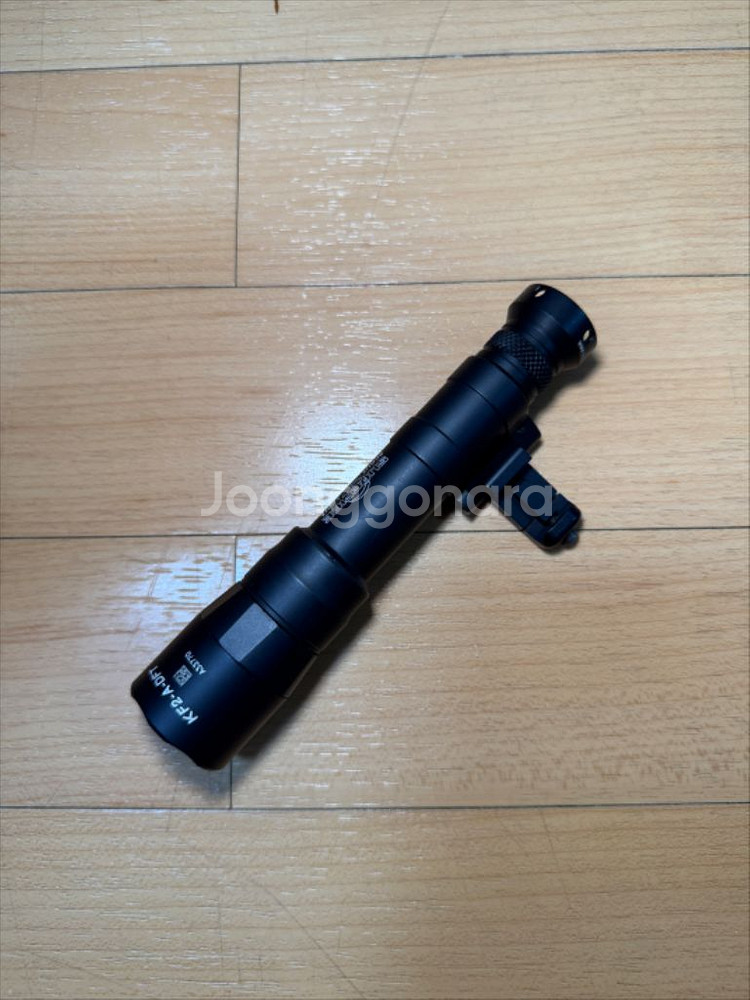 슈어파이어 M640DFT 스카우트 라이트 팝니다--0