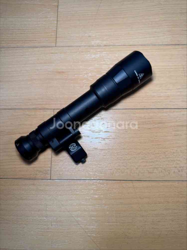 슈어파이어 M640DFT 스카우트 라이트 팝니다--1