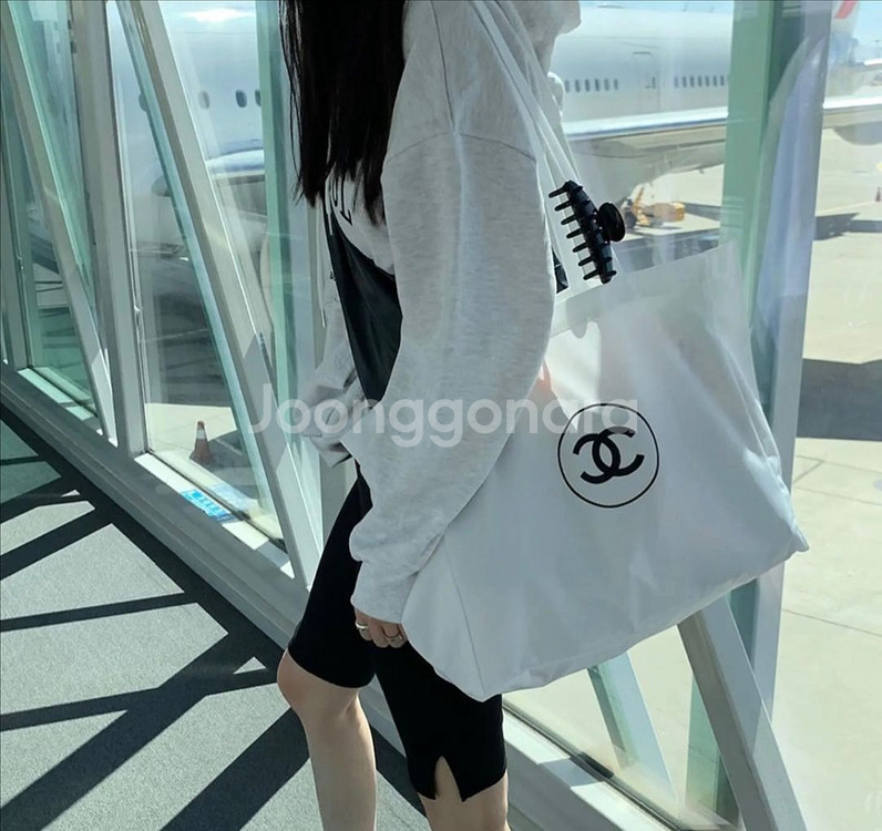 샤넬 로고 에코백 빅숄더백--0