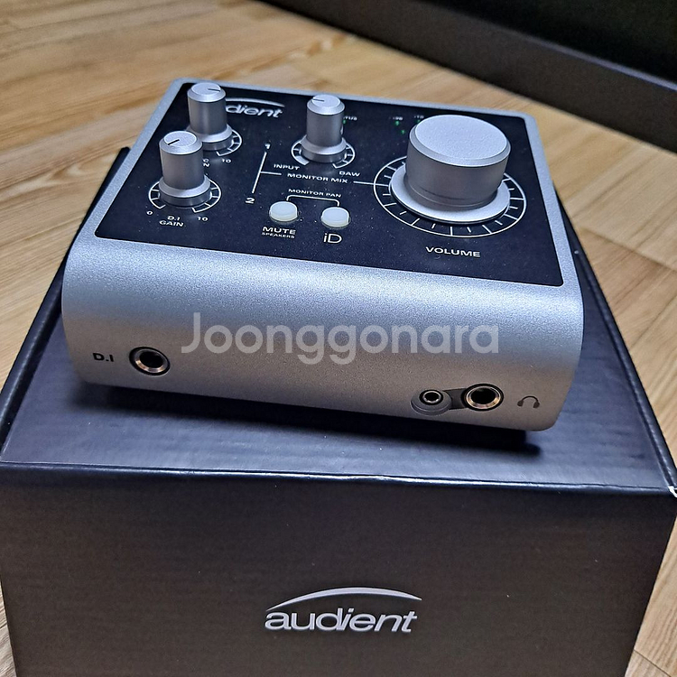 오디언트 Audient iD4 MK1--1