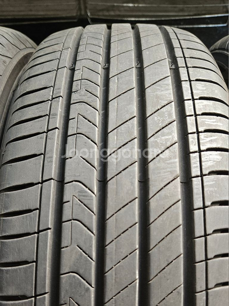 2056516 205 65 16 마제스티9 타이어--1