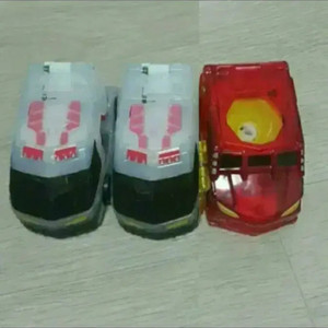 터닝메카드 트램, 볼카, 도라