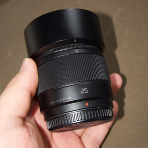 루믹스 g 25mm f1.7 렌즈