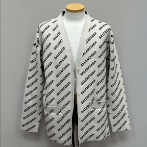 발렌시아가 올오버 로고 오버핏 가디건 (1)