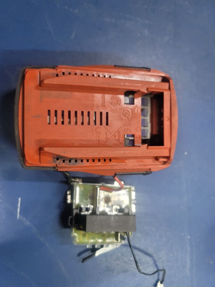 마끼다보쉬디월트힐티 배터리--2