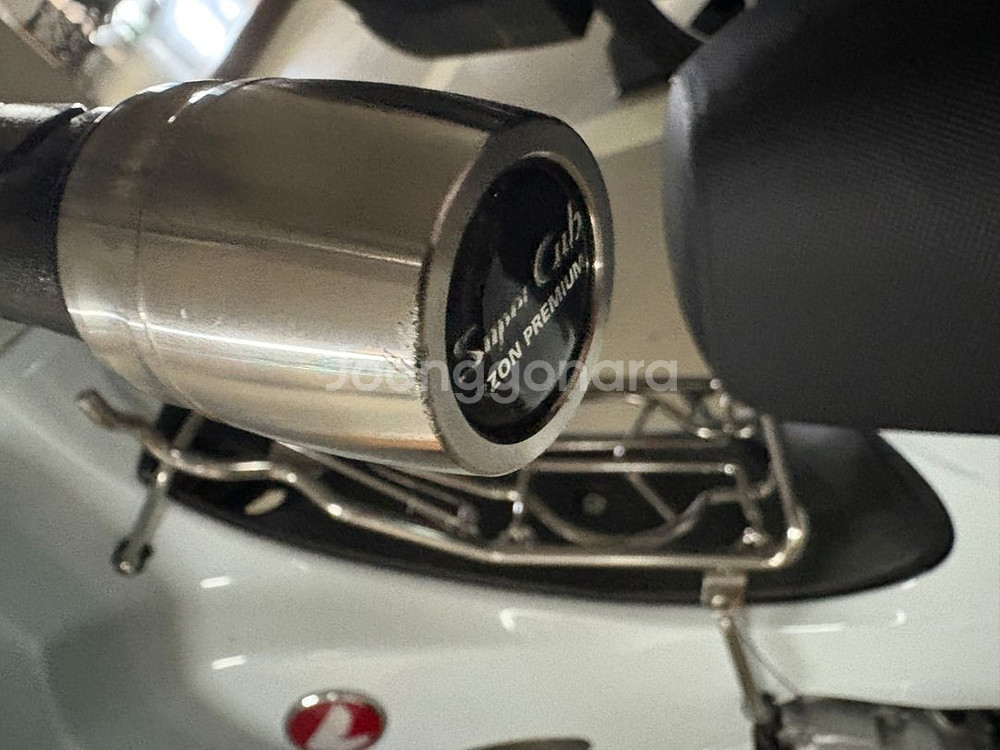 슈퍼커브 110cc 22년식 화이트--8