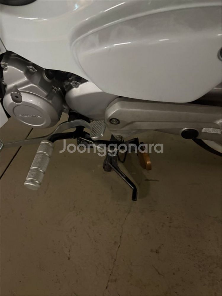 슈퍼커브 110cc 22년식 화이트--4