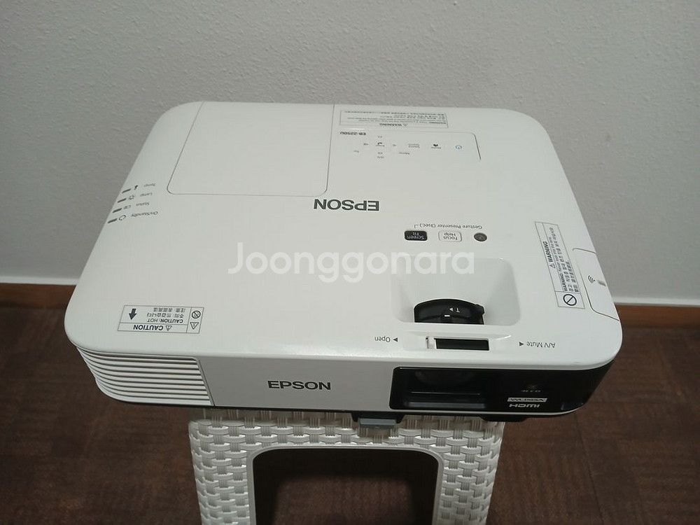 WUXGA앱손5000안시 빔프로젝터 EB-2250U--1