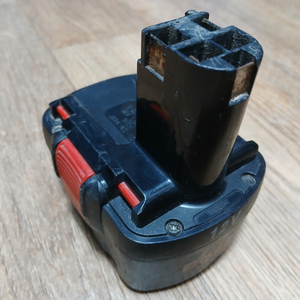 BOSCH 12V 1.5Ah NiCd 배터리 충전불량