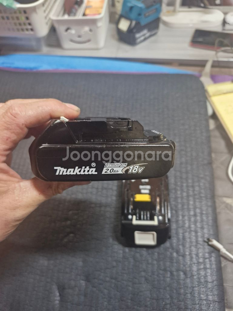[정품]마끼다배터리 18V2.0AH 깔끔한중고.BL18--4