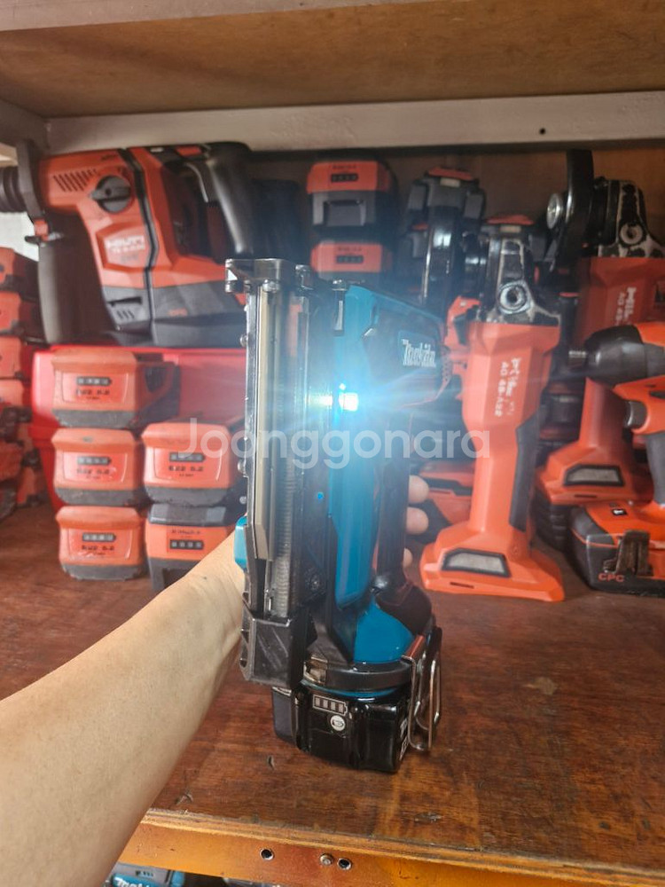 마끼다충전타카 DPT353 실타카 일자타카 배터리까지--4