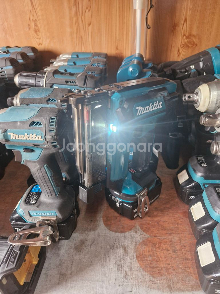 마끼다충전타카 DPT353 실타카 일자타카 배터리까지--9