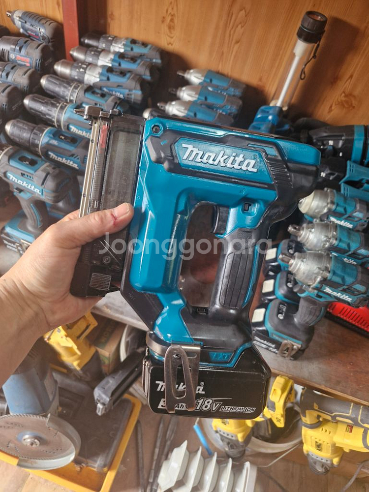 마끼다충전타카 DPT353 실타카 일자타카 배터리까지--8