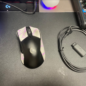 로지텍 G703 게이밍 마우스 + 로지텍 파워플레이
