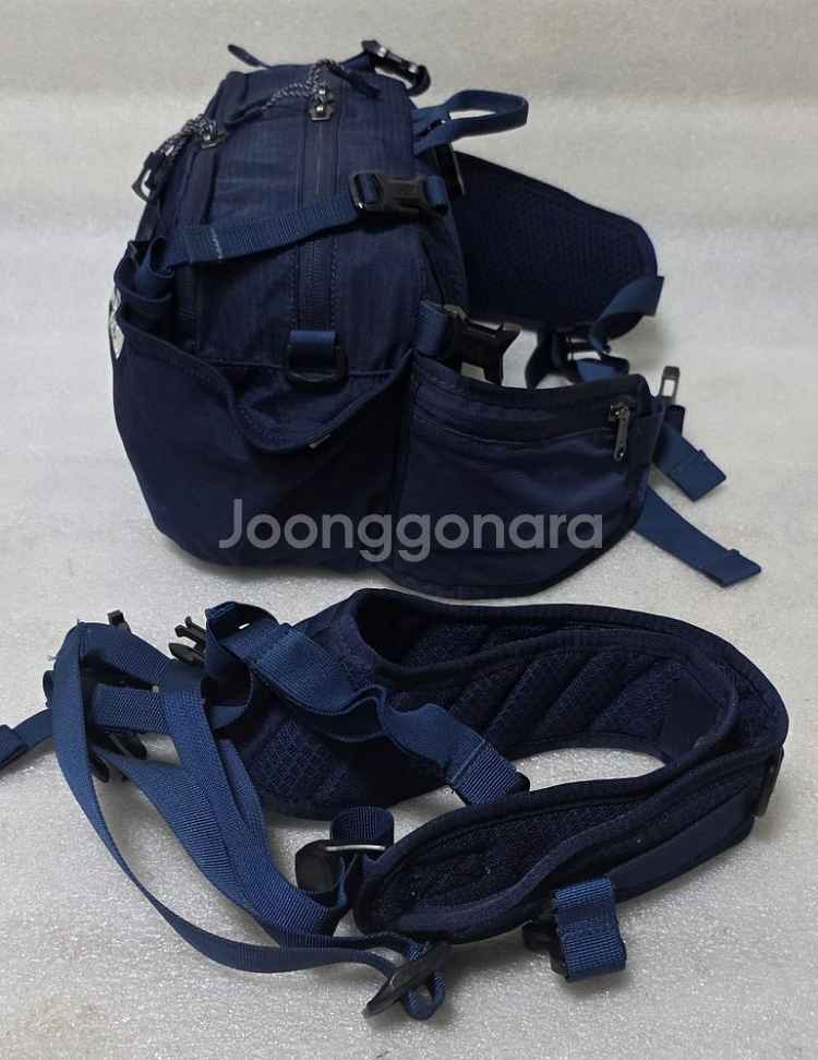 노스페이스 허리색 미니등산배낭 여행가방 10L--4