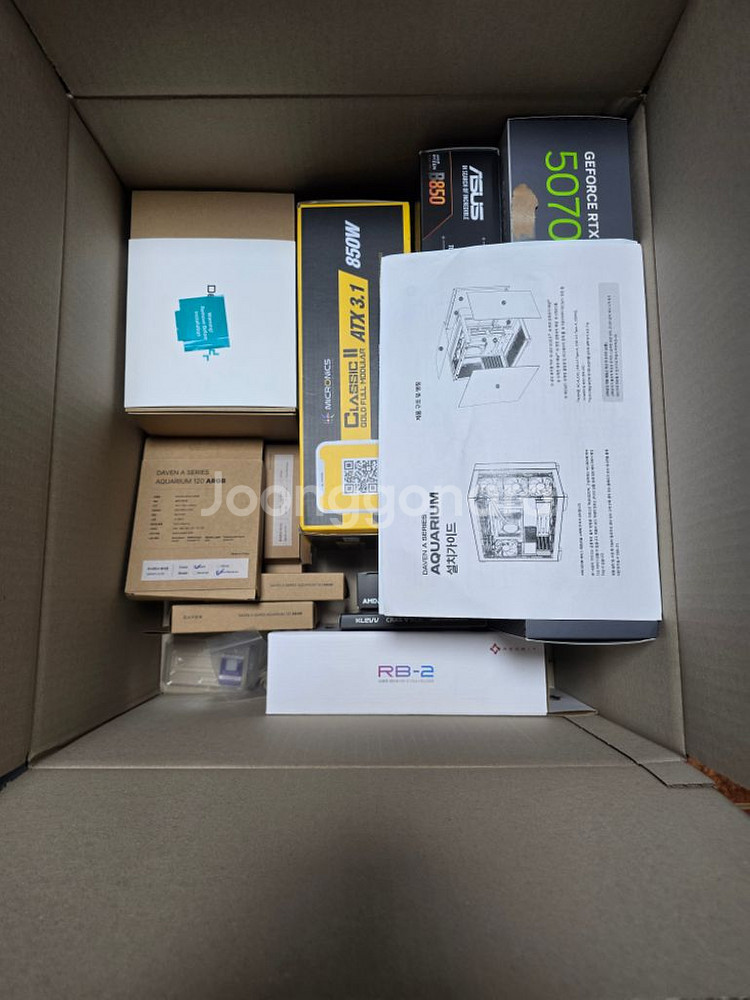 컴퓨터 RTX 5070 Ti 구매한지 한달됌--4