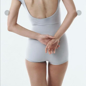 아난캐폴웨어 바디수트 새상품
