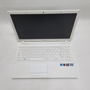 삼성 중고 노트북 i5 8G/SSD/화이트/듀얼그래픽