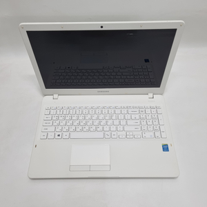 삼성 중고 노트북 윈도우11/램8G/화이트/SSD