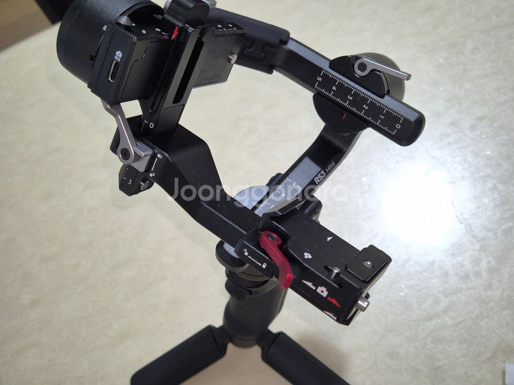 DJI RS3 MINI 짐벌--3