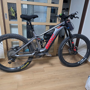 BMC E-MTB 산악전기자전거 판매 대차합니다.