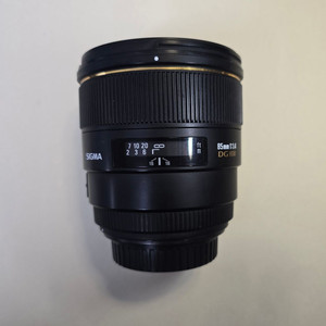 시그마 팔식이 85mm 1.4 DG HSM 캐논EF
