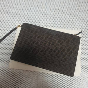 FENDI 펜디 클러치백