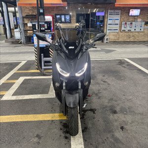 xmax300