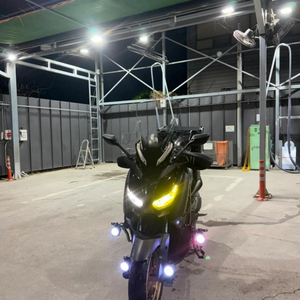 xmax300cc 22년식