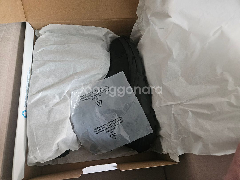미사용)HOKA 카하2 265mm(260mm) 등산화--5