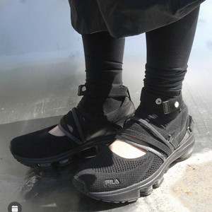 휠라x오호스 RGB Pier 3.0 MJ Black