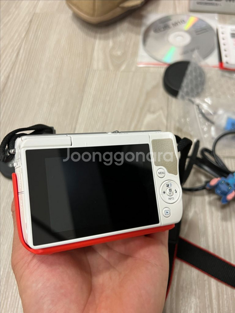 캐논 EOS M10 미러리스 카메라--3