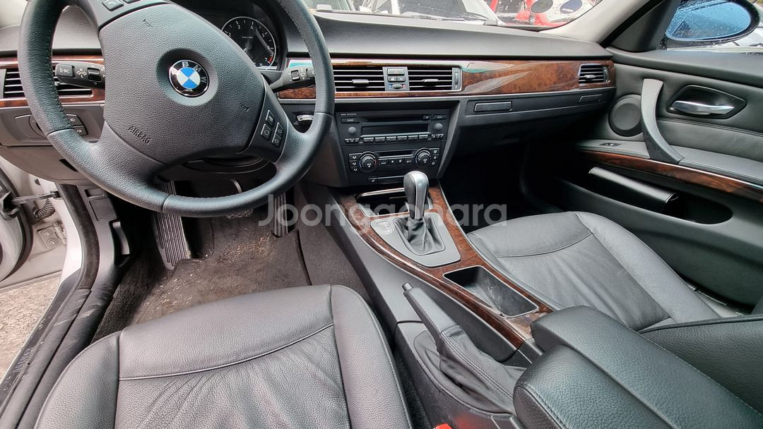 BMW E90 320i 폐차로 부품판매 합니다 06년식--4