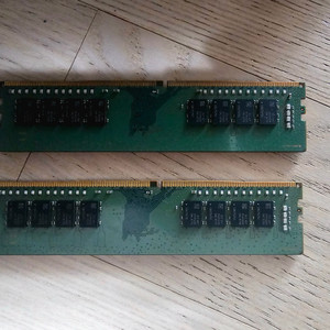 삼성 DDR4 8GB 램 2개