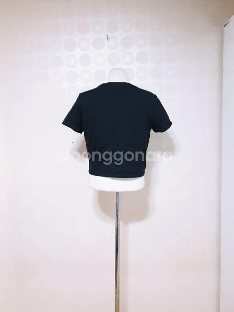 M/새것/스파오/크롭티/블랙크롭티/크롭반팔티/여성반팔티--1