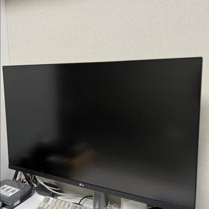 LG 32UN550 4K 모니터