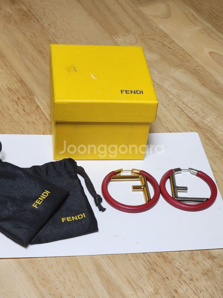 펜디 F is Fendi 후프 귀걸이--8