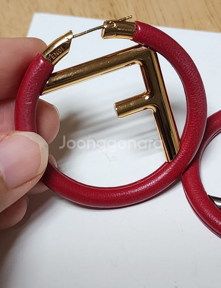 펜디 F is Fendi 후프 귀걸이--4