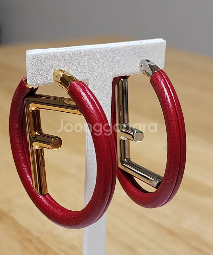펜디 F is Fendi 후프 귀걸이--2