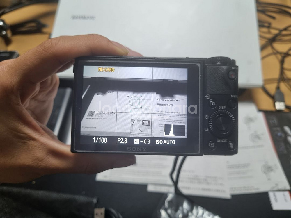소니 RX100M5 팝니다--0