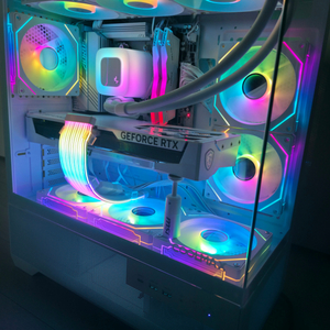 9600x + 5070 올화이트 컴퓨터 본체