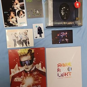 빅뱅 지드래곤 샤인어라잇 DVD와 팜플렛 등
