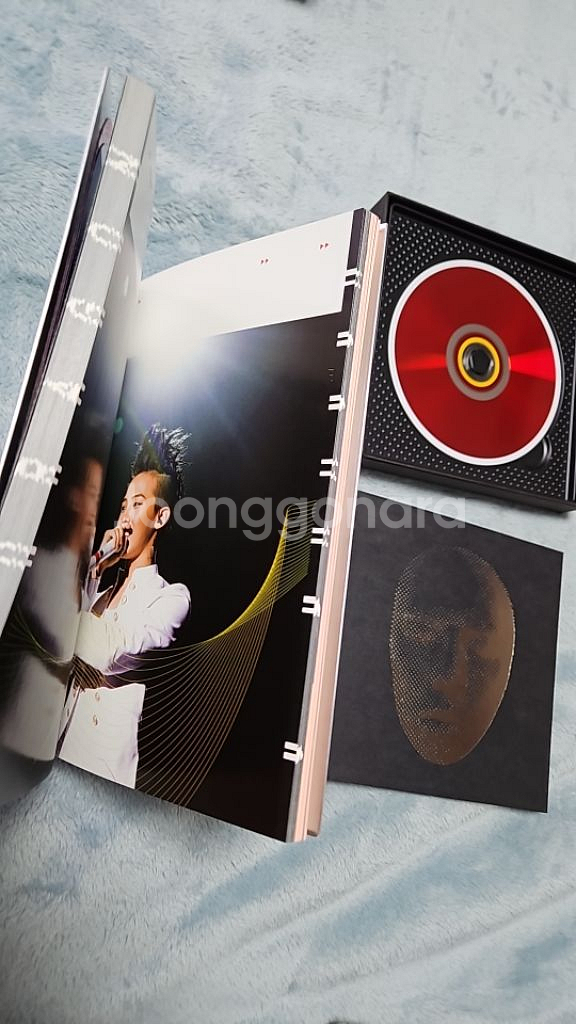 빅뱅 지드래곤 샤인어라잇 DVD와 팜플렛 등--3
