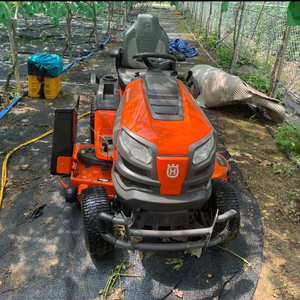 허스크바나 26마력54인치 승용 잔디깍기 승용 제초기