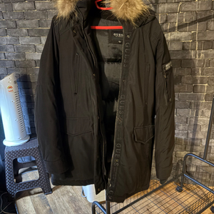 게스 여자패딩 중고 저렴하게 판매(M)