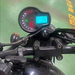 아퀼라 125