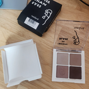 롬앤 아이섀도우 팔레트