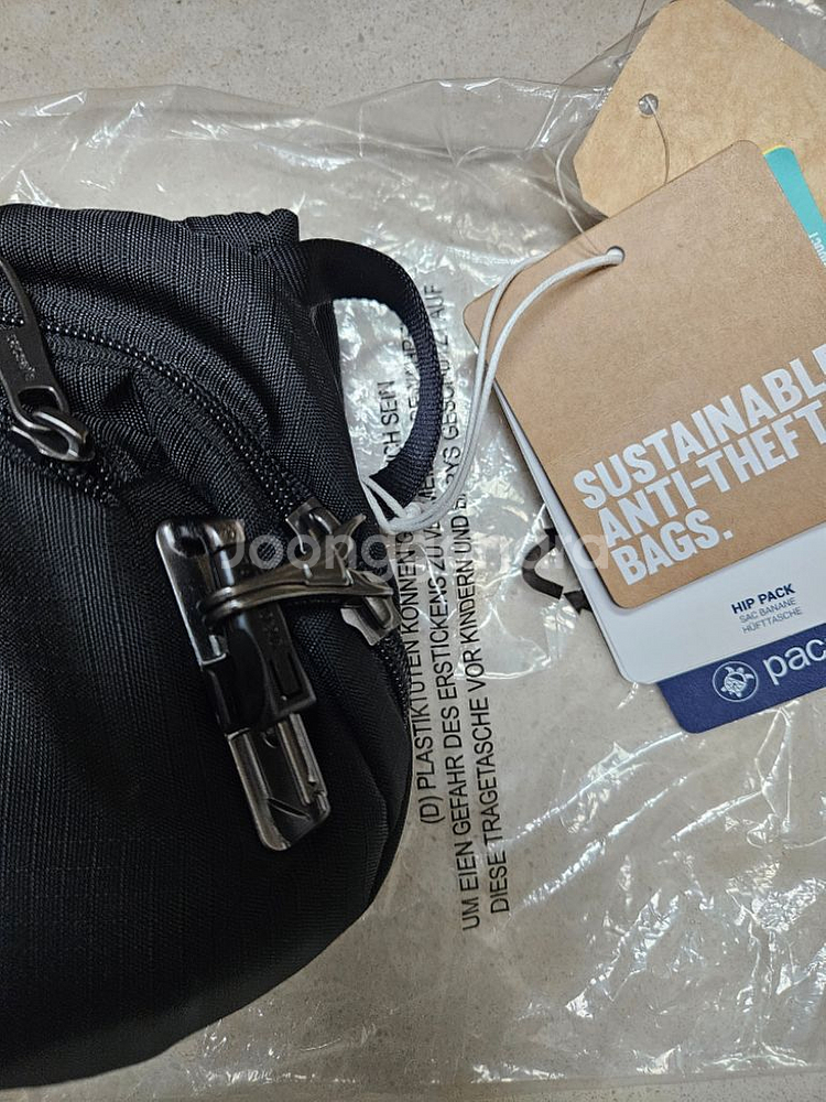 PacSafe 잠금장치 가방--1