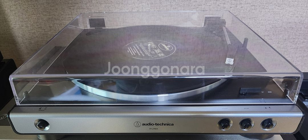 입문용 턴테이블 오디오테크니카 AT-LP60X--2