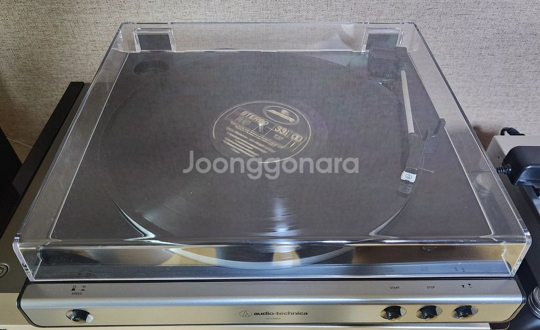 입문용 턴테이블 오디오테크니카 AT-LP60X--1